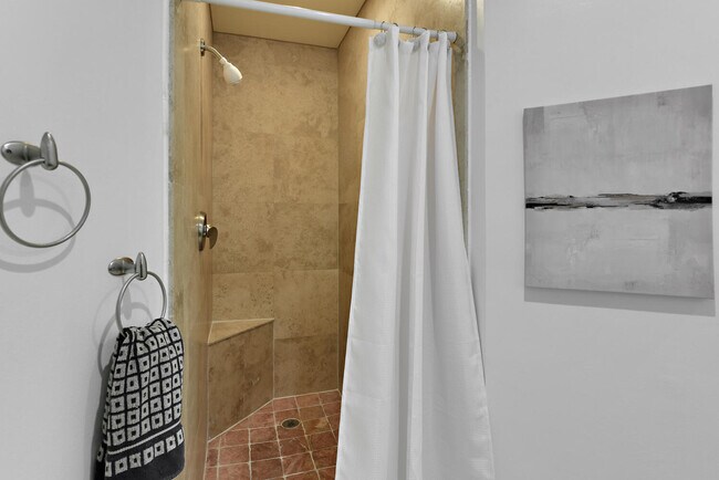 Building Photo - 250 S Ocean Blvd