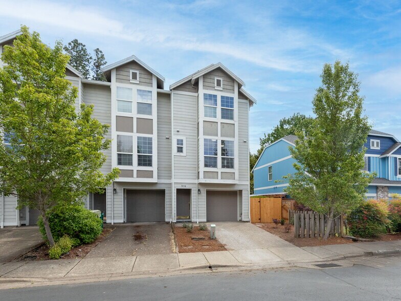 Primary Photo - 3938 SW 182nd Pl