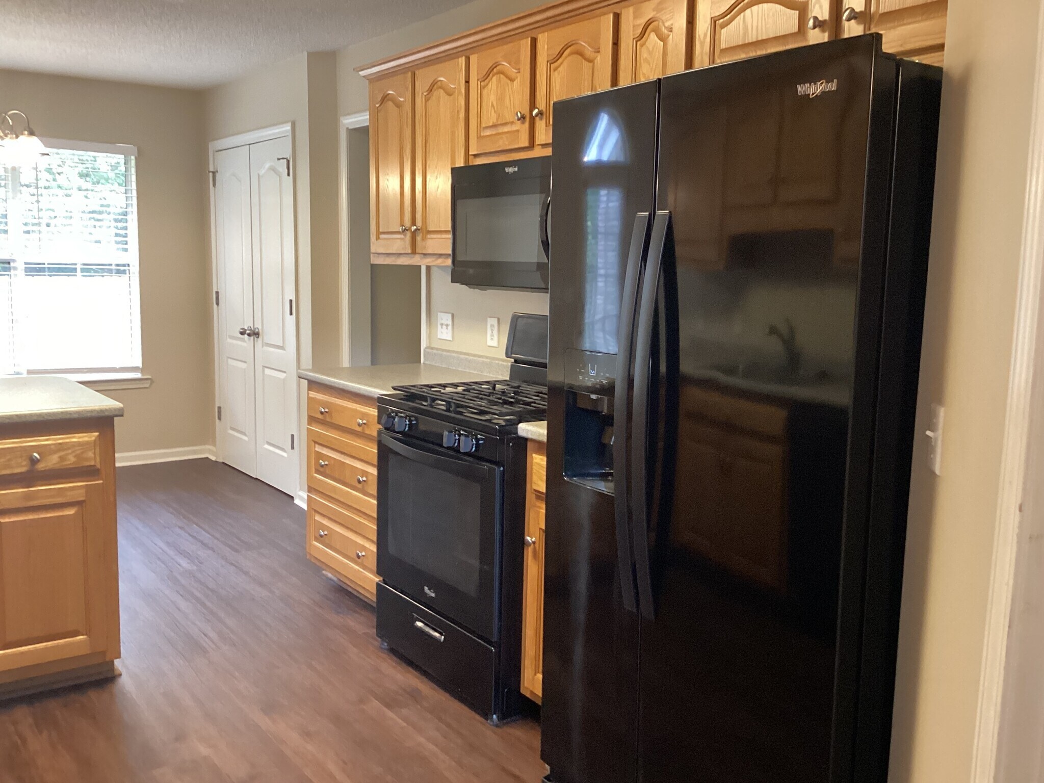 Building Photo - 154 Jamestown Dr