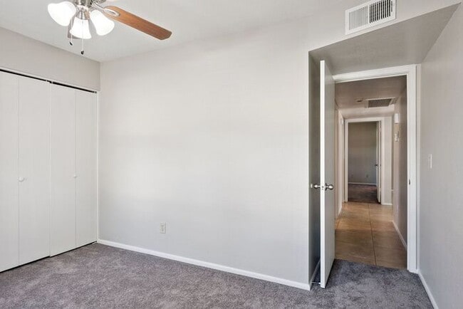 Building Photo - Three bedroom, two bath home!