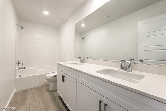 Building Photo - 772 Fallen Phoenix St