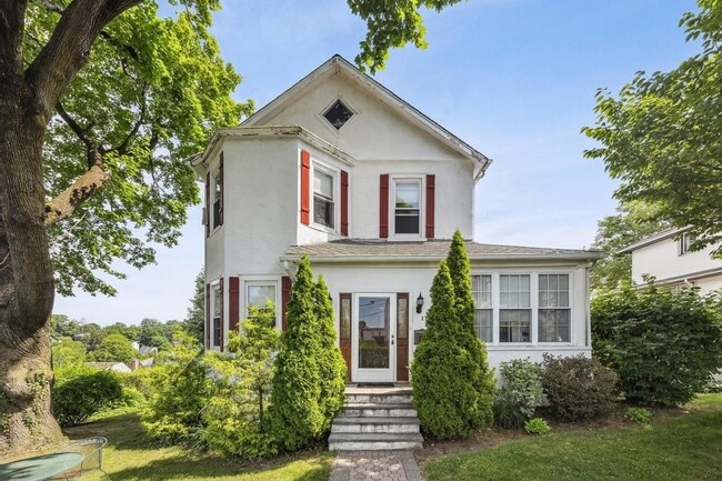 Primary Photo - 179 Woodruff Ave