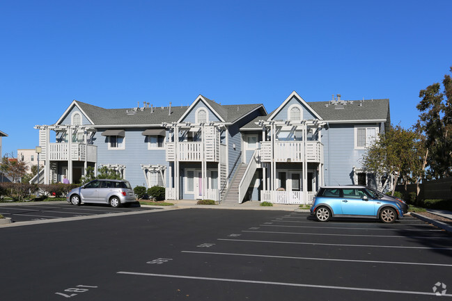 Building Photo - Poinsettia Station Apartments