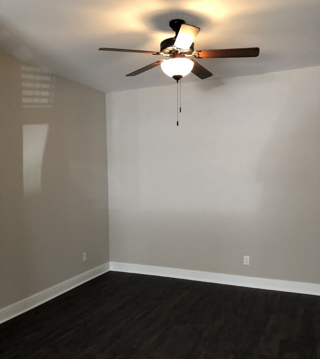 Building Photo - One BD One BA studio apartment for rent near Tennessee Tech!