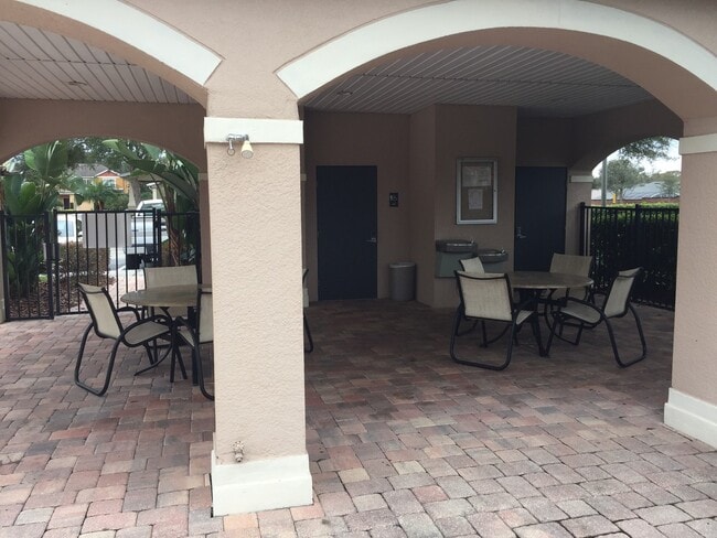 Building Photo - Pond view!!  3Bed/2.5Bath/1car Garage Town...