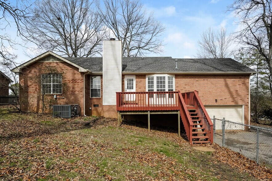 Building Photo - 135 Luna Ln