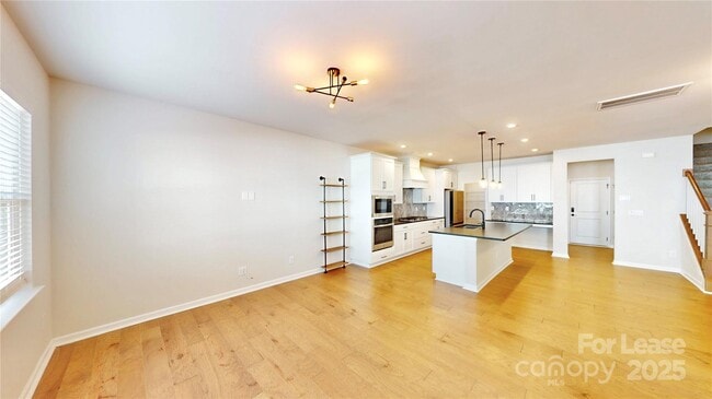 Building Photo - 509 Myrick Aly