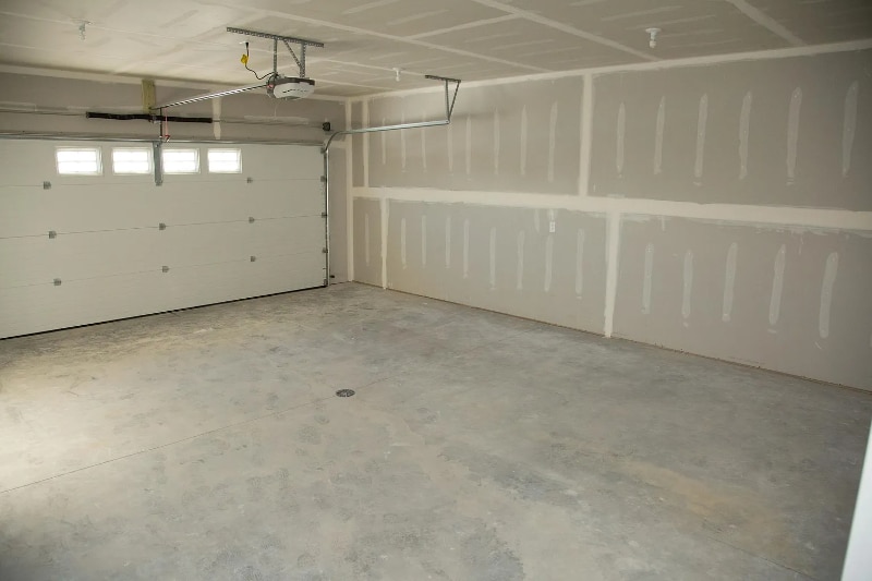 Building Photo - 6301 Saulk Trail