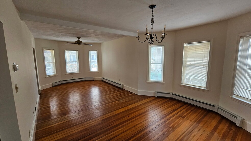 Building Photo - 166 Sheridan Ave