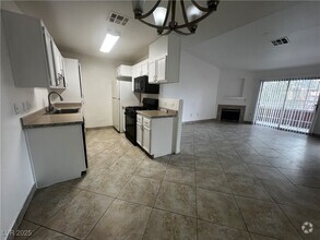 Building Photo - 4730 E Craig Rd