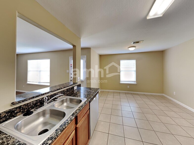 Building Photo - 9415 White Diamond Ln