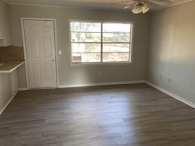 Building Photo - 1318 Plantation Blvd