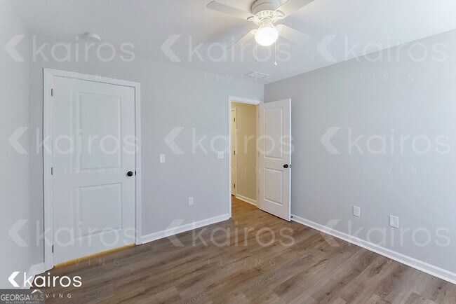 Building Photo - 15 Bungalow Cir