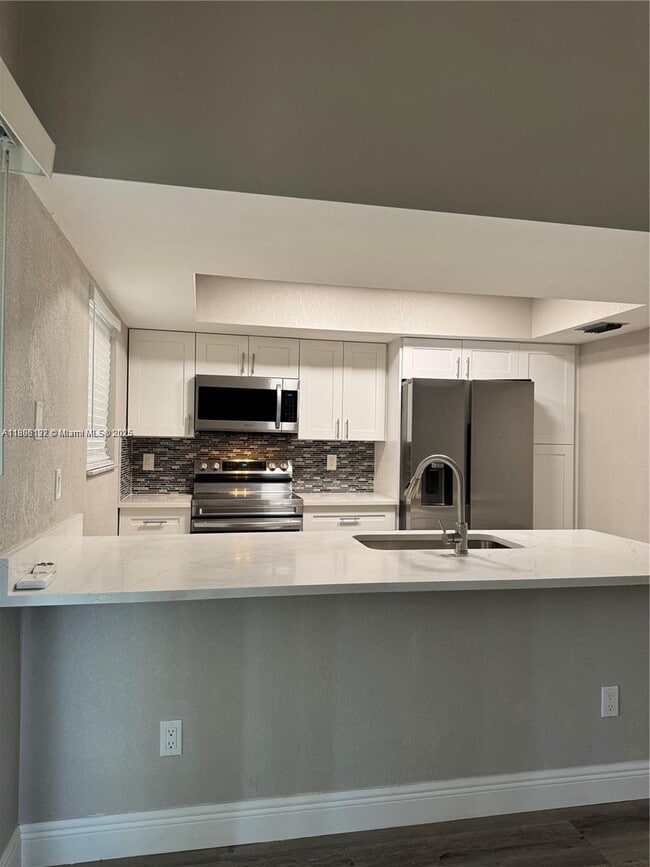 Building Photo - 4057 SW Haycroft St