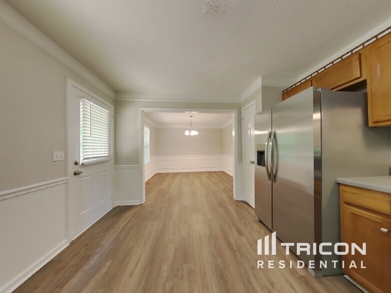 Building Photo - 340 Tuscany Trce