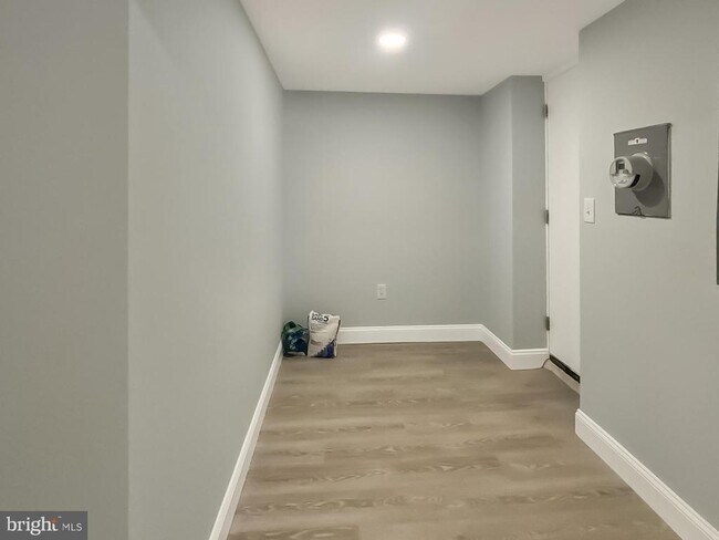 Building Photo - 3130 Normount Ave