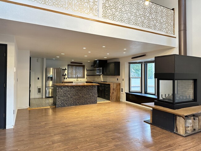 Building Photo - 633 Quinault Ave SE