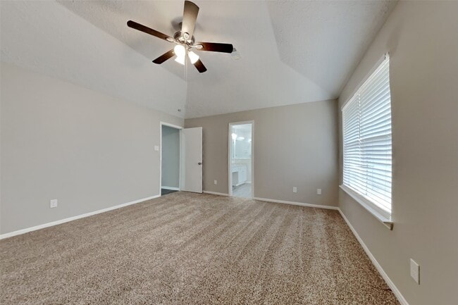 Building Photo - 17715 Seven Pines Dr