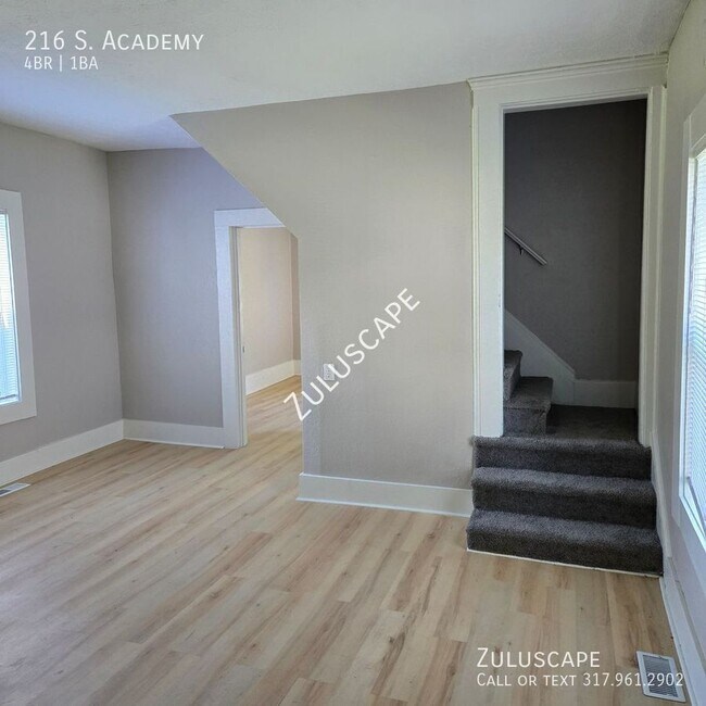 Building Photo - HALF OFF FIRST MONTH RENT....216 S. Academ...