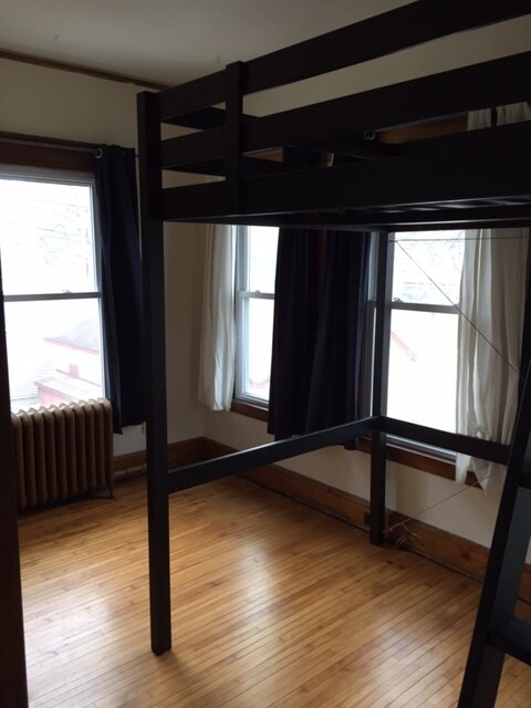 Back sunroom with bunk bed (not built in). - 3320 Lyndale Ave S