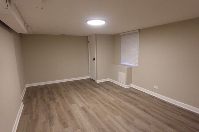 Building Photo - 1420 Shermer Rd