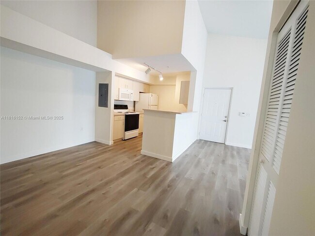 Building Photo - 711 SW 111th Way
