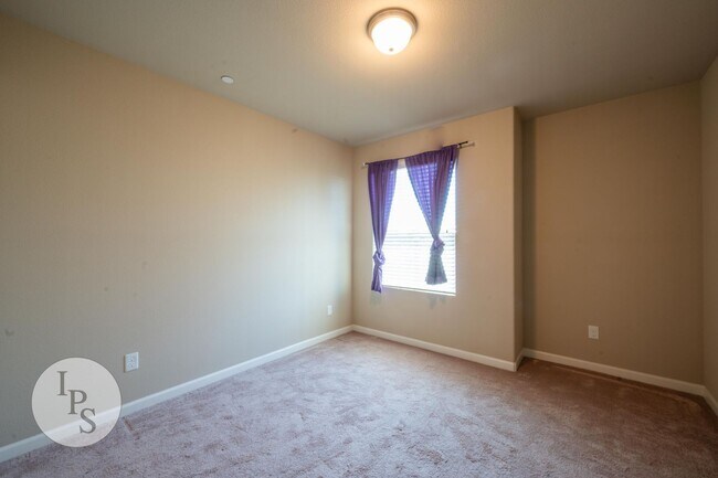 Building Photo - Fresno Westside Home, 5BR/3BA, Built 2018 – Great for Families