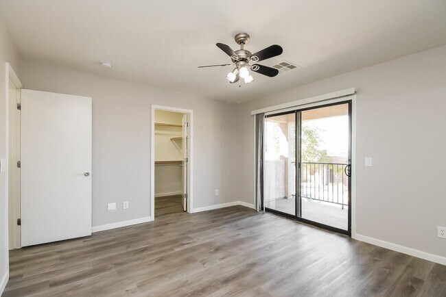 Building Photo - 2339 E Greenlee Ave