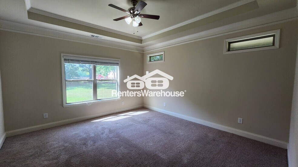 Building Photo - 152 Fair St