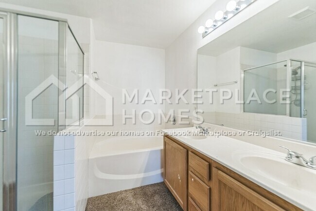 Building Photo - 9021 Iron Hitch Ave