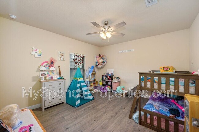 Building Photo - 3597 Autumn Woods Dr
