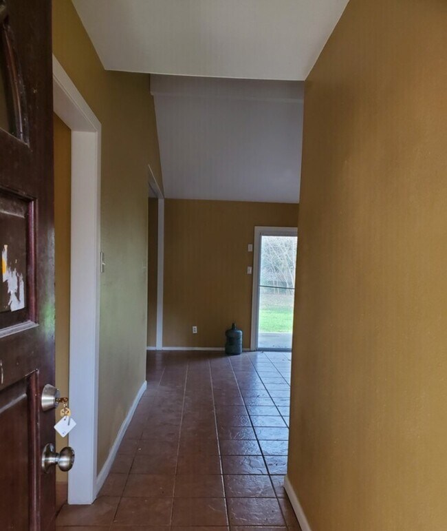 Building Photo - 5818 Melanite Ave