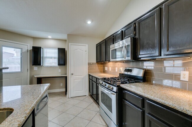 Building Photo - 437 Waterwheel Falls Dr