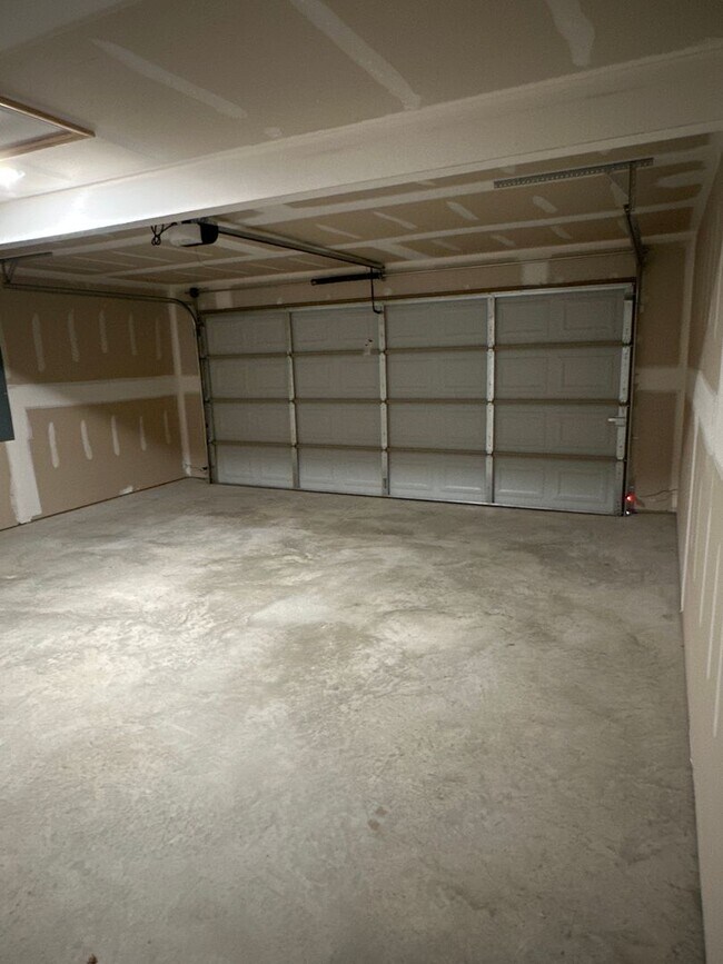 Building Photo - *$99 First Month's Rent - No Hidden Fees!*  BRAND NEW Four Bedroom | Two Bath Home in Vilonia