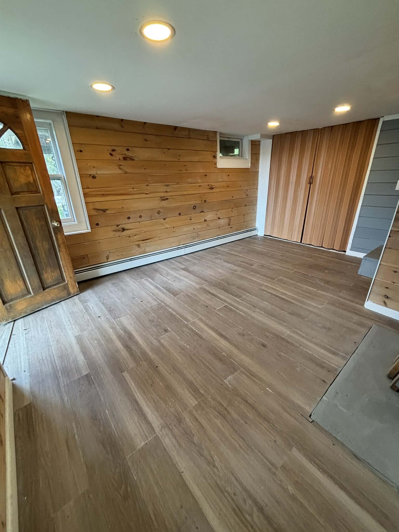 Lower half of the house/downstairs - 36 Maple Trl