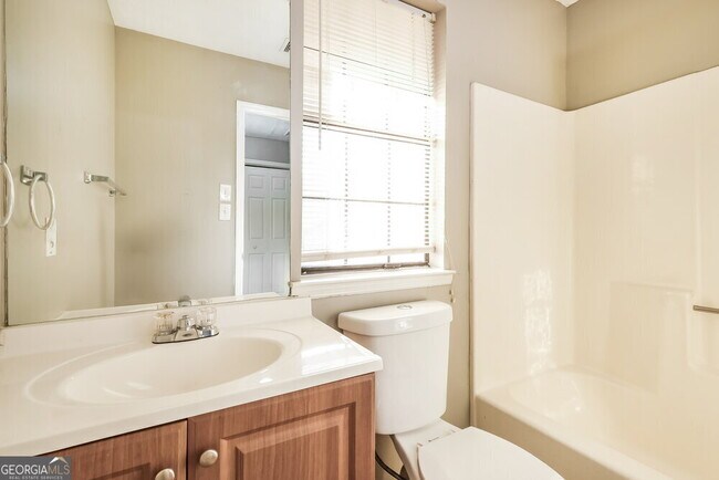 Building Photo - 2090 Pintail Cove