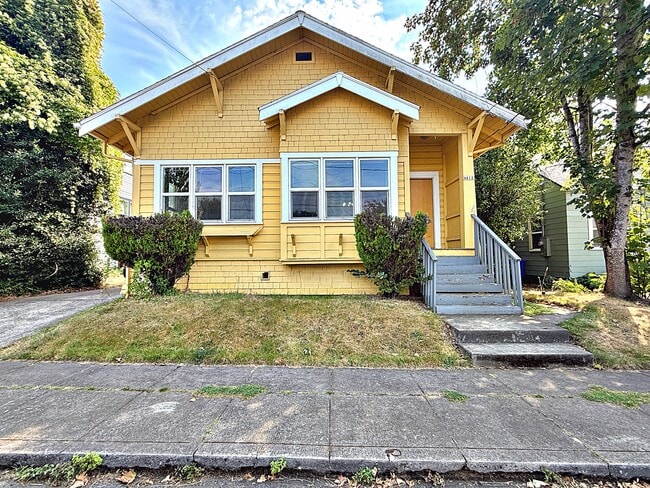 Primary Photo - 4612 SE Taylor St