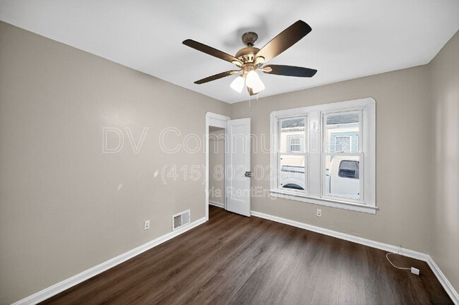 Building Photo - 126 Erie St