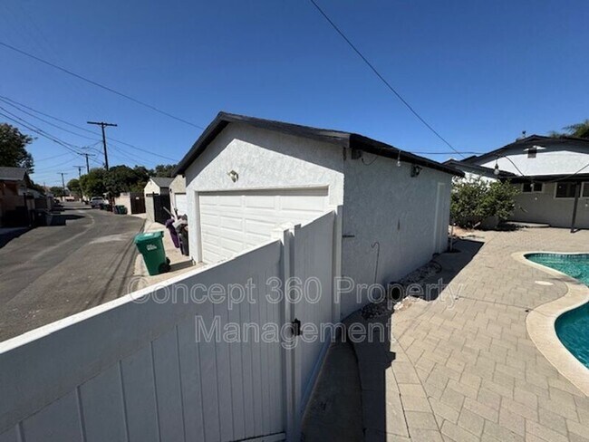 Building Photo - 5228 E Brittain St