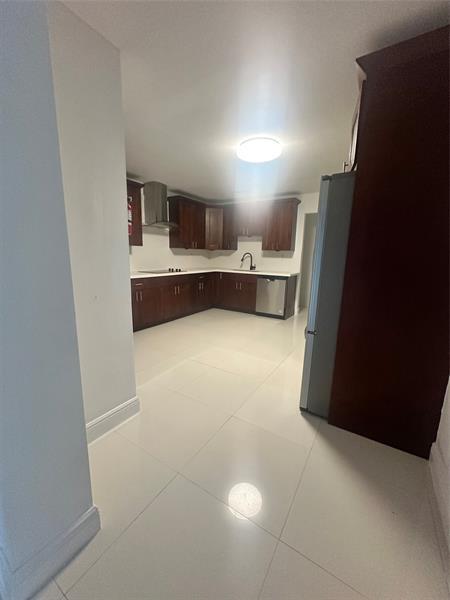 Building Photo - 2810 NE 60th St