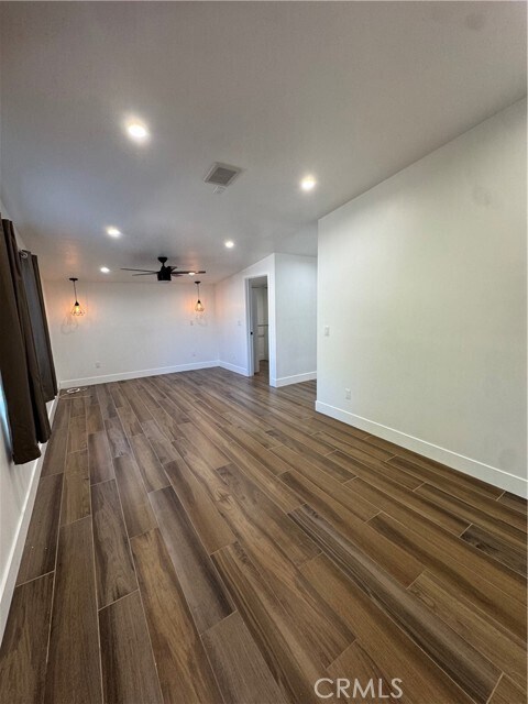 Building Photo - 6439 Graves Ave