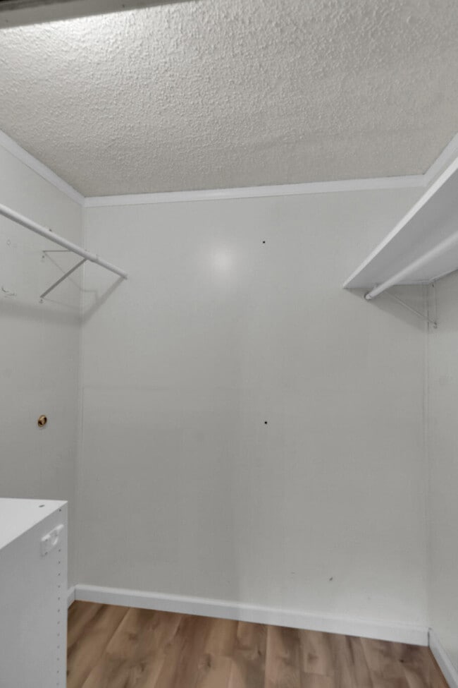 Building Photo - 300 Wildwood St