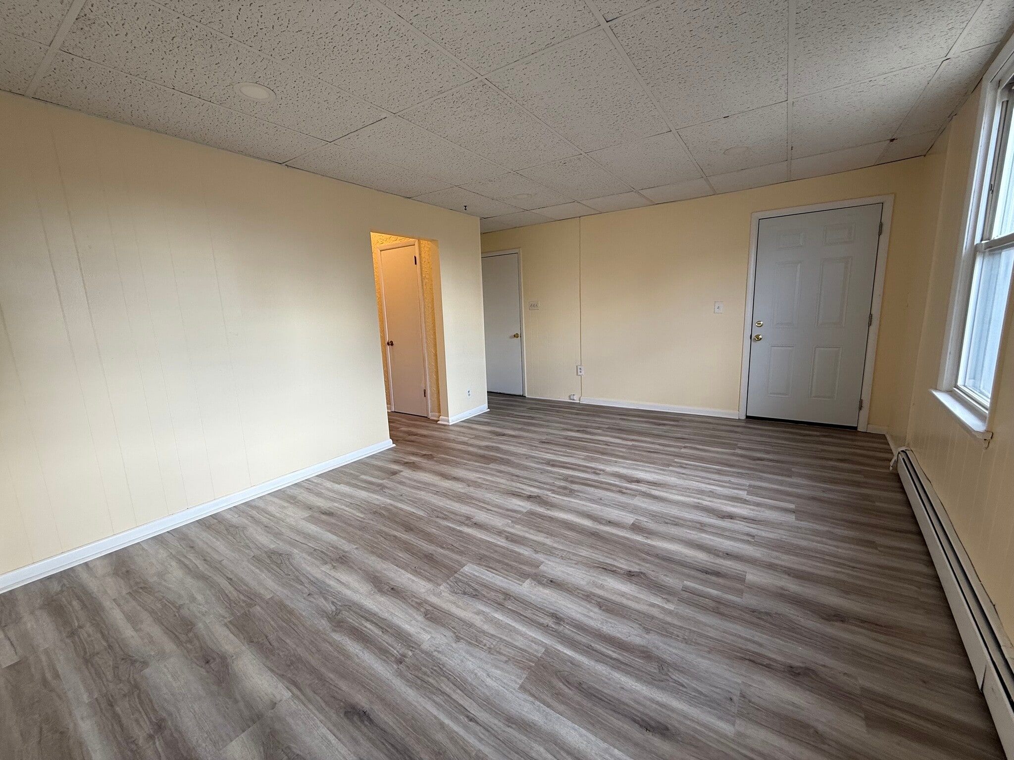 Building Photo - 144 Midland Ave