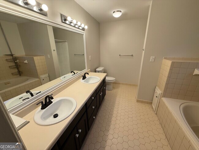 Building Photo - 199 Autumn Trace Ct