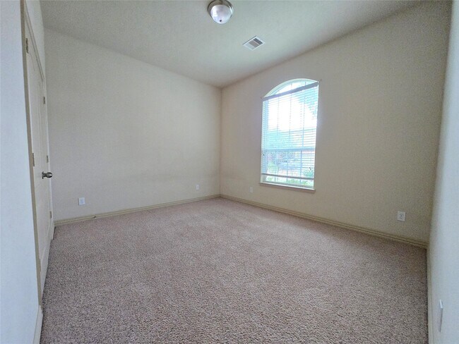 Building Photo - 24923 Florina Ranch Dr