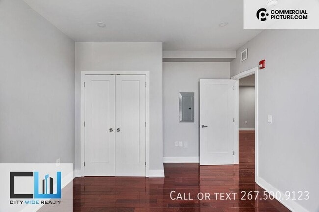 Building Photo - 929 Marlborough St