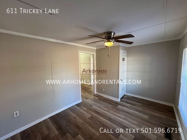 Building Photo - 611 Trickey Ln