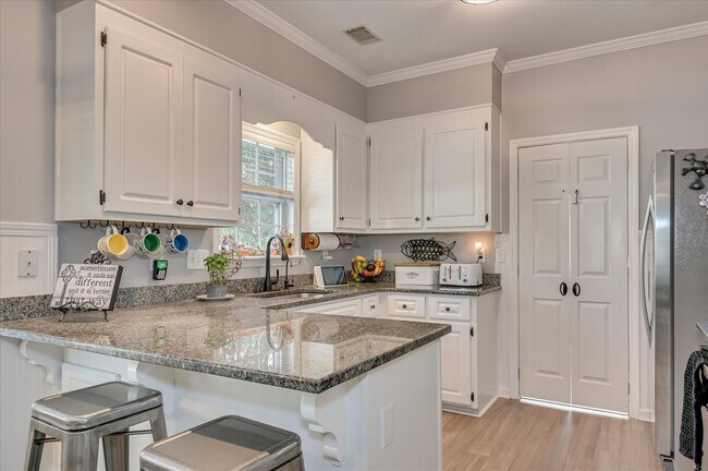 Building Photo - 4441 McManus Ct