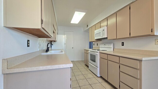 Building Photo - 4917 N 73rd St