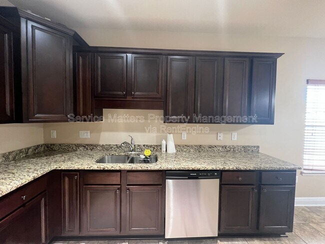 Building Photo - 5951 Palermo Dr